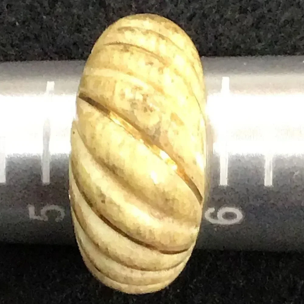 Ring Antique Hand carved cream and Inlaid gold wire Size 6 1/2 to 6 and three-qu